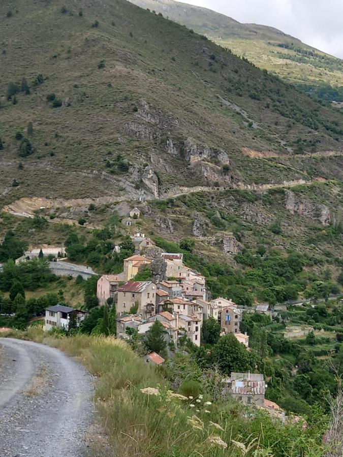 Gites De Pierlas Exterior photo